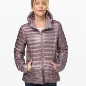 Lululemon Pack It Down Jacket *Shine
Lunar Rock size 2